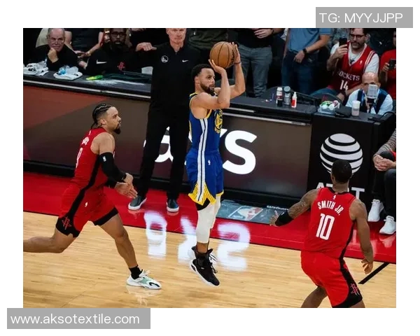 2015年勇士与火箭精彩对决全场录像回放及赛后精彩分析